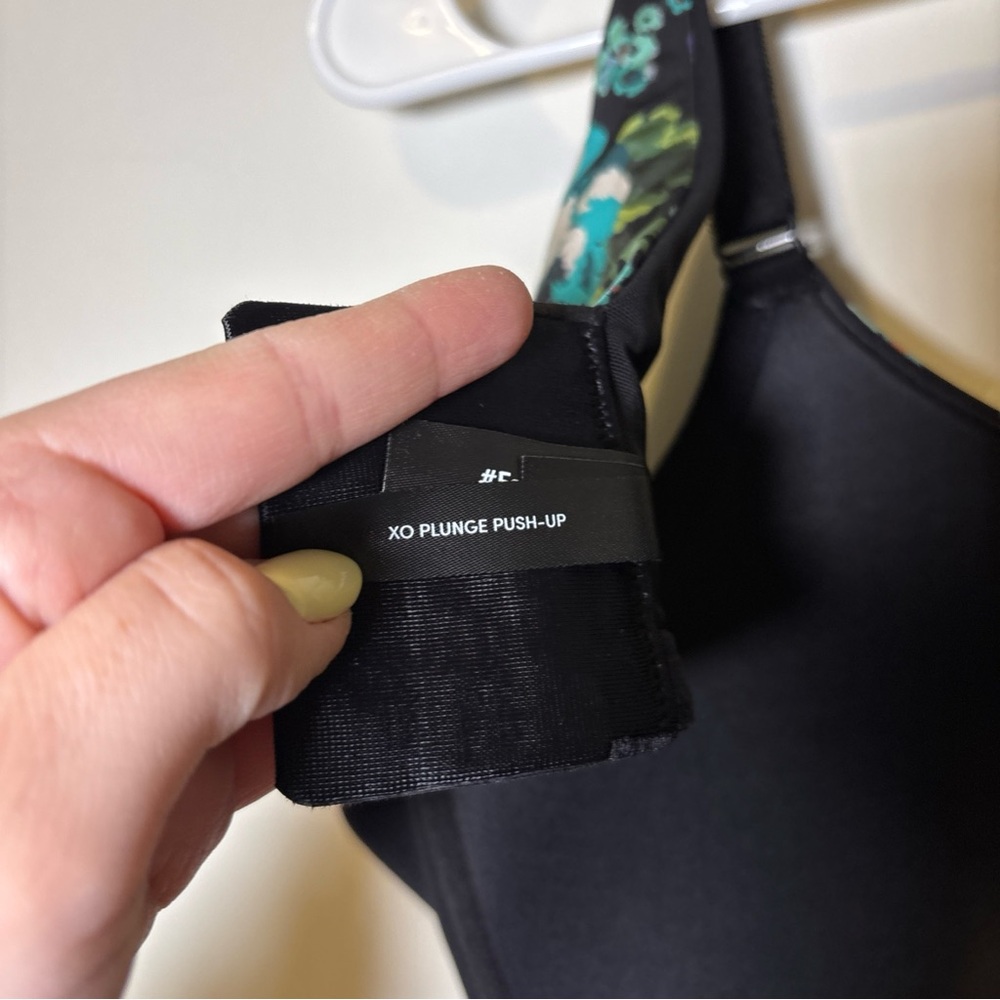 Floral Print Women's Bra Criss Cross Detail Torrid XO Plunge Push-Up 42DDD EUC - Picture 9 of 9